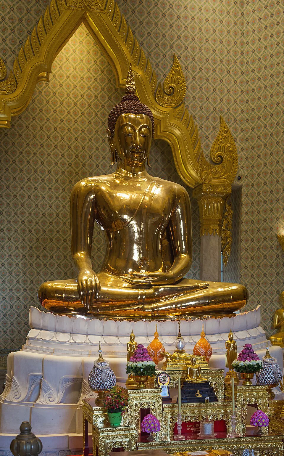 คาถาเงินล้าน (หลวงพ่อฤๅษีลิงดำ) — ฉบับเต็ม พร้อมคำอธิบายแต่ละท่อน