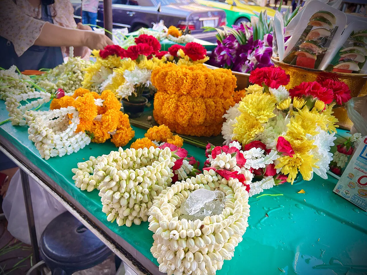 วันแม่ 12 สิงหา — ทำไมต้องดอกมะลิ และประวัติที่หลายคนไม่รู้