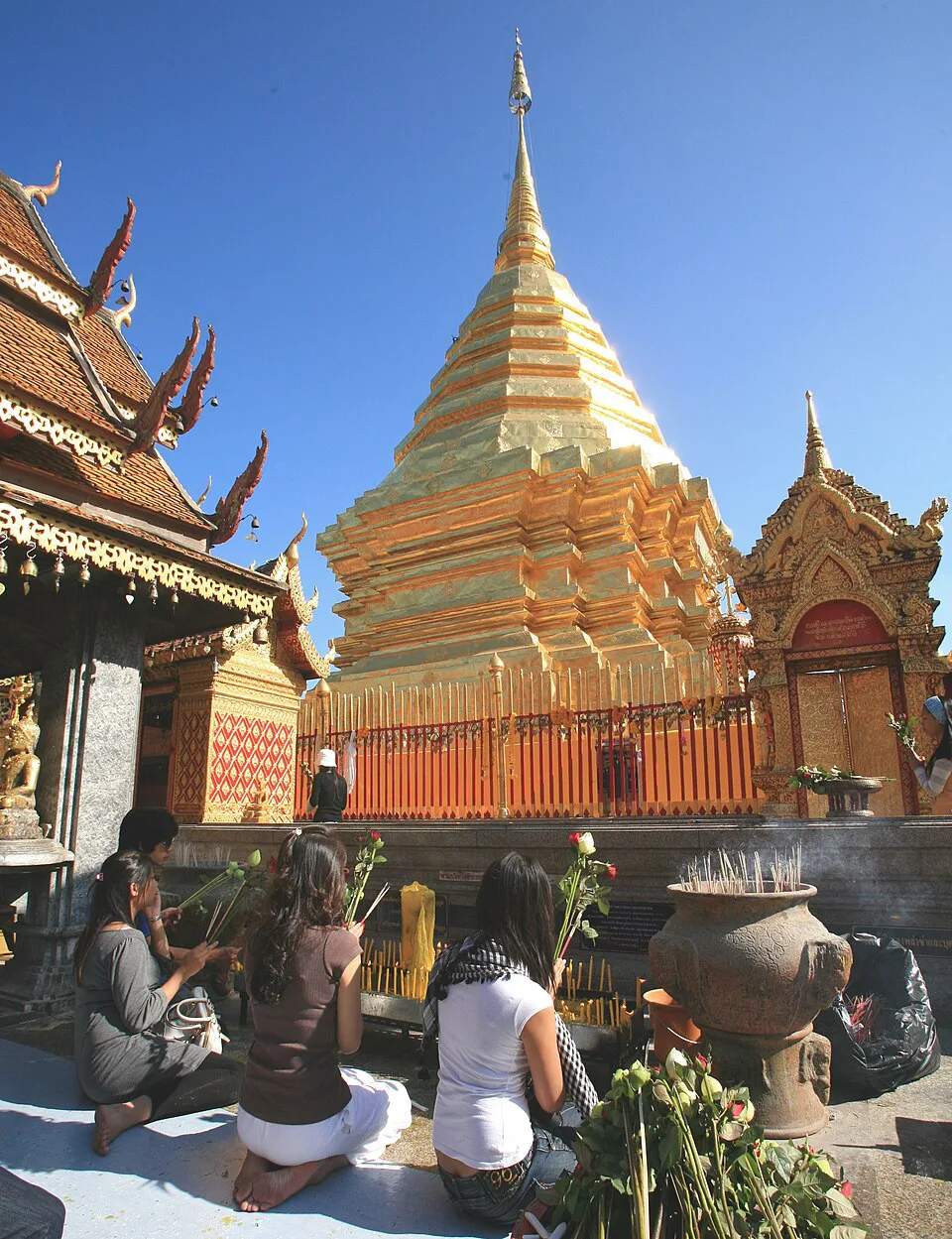 รวมบทสวดมนต์ & สิ่งศักดิ์สิทธิ์ — เลือกสวดตามความต้องการ