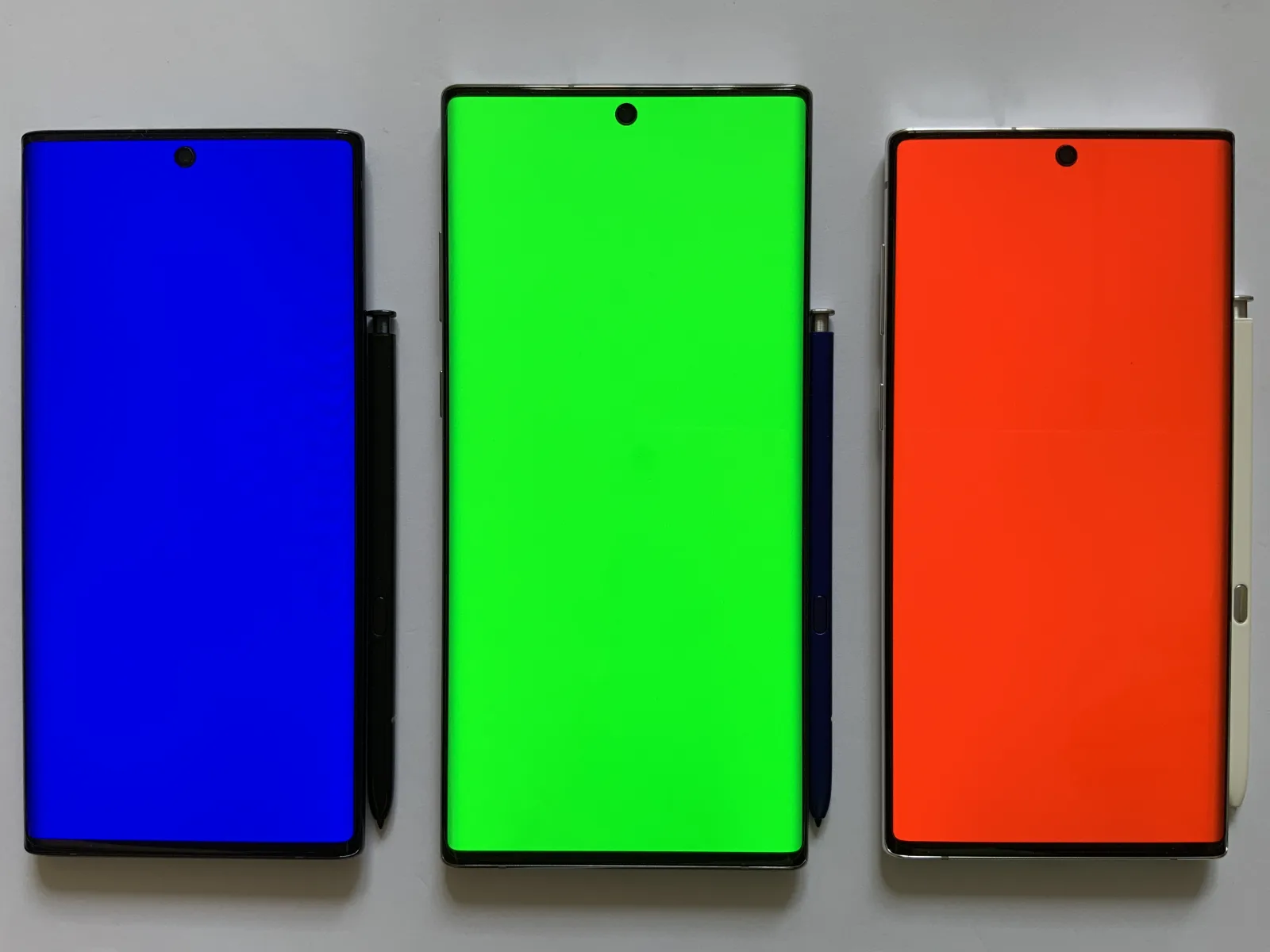 หน้าจอ OLED, AMOLED, LCD, IPS ต่างกันอย่างไร 2026 — เลือกแบบไหนดีสำหรับตา