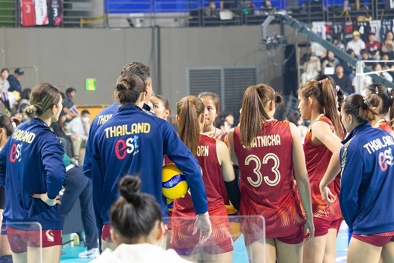 วอลเลย์บอลหญิงไทย เส้นทางสู่ทีมชั้นนำของโลก — ความสำเร็จ นักกีฬา และเหตุผลที่คนไทยรัก