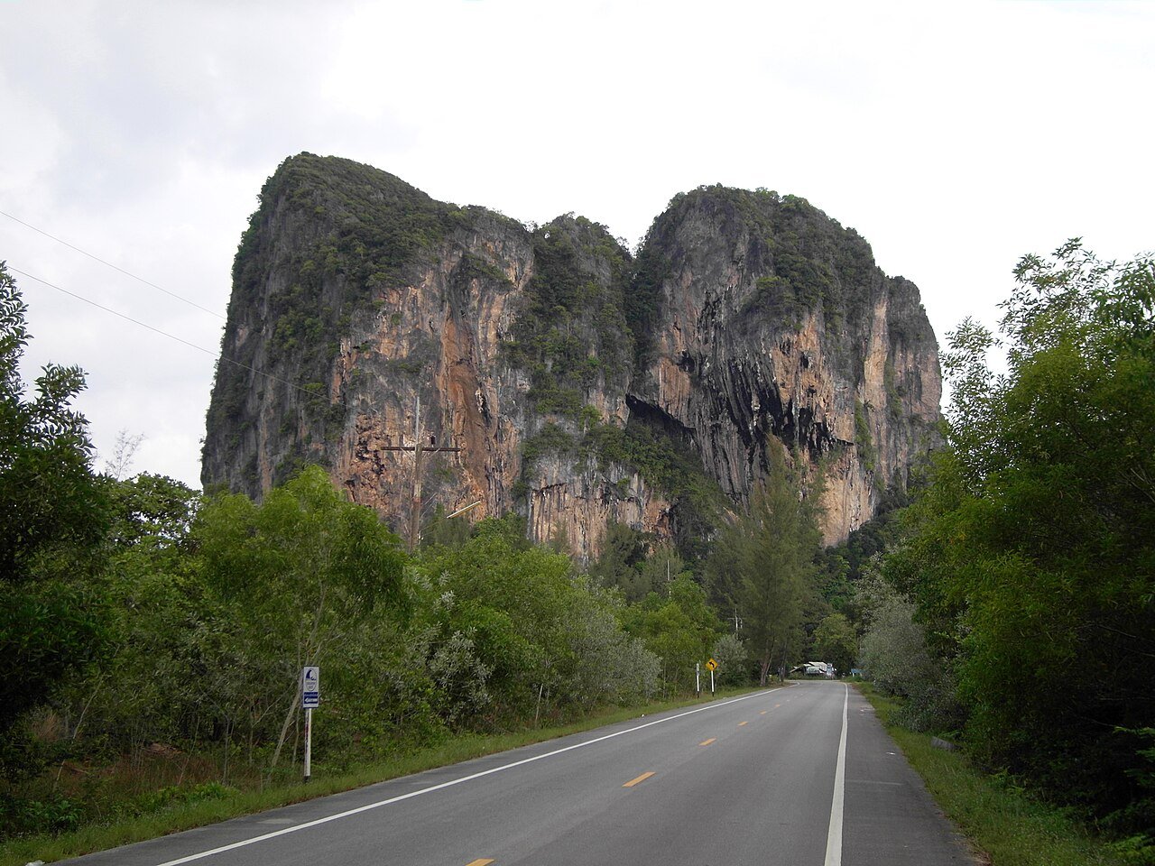 เกาะลิบง จังหวัดตรัง — แหล่งหญ้าทะเลและแหล่งพะยูนที่สำคัญที่สุดแห่งหนึ่งของไทย