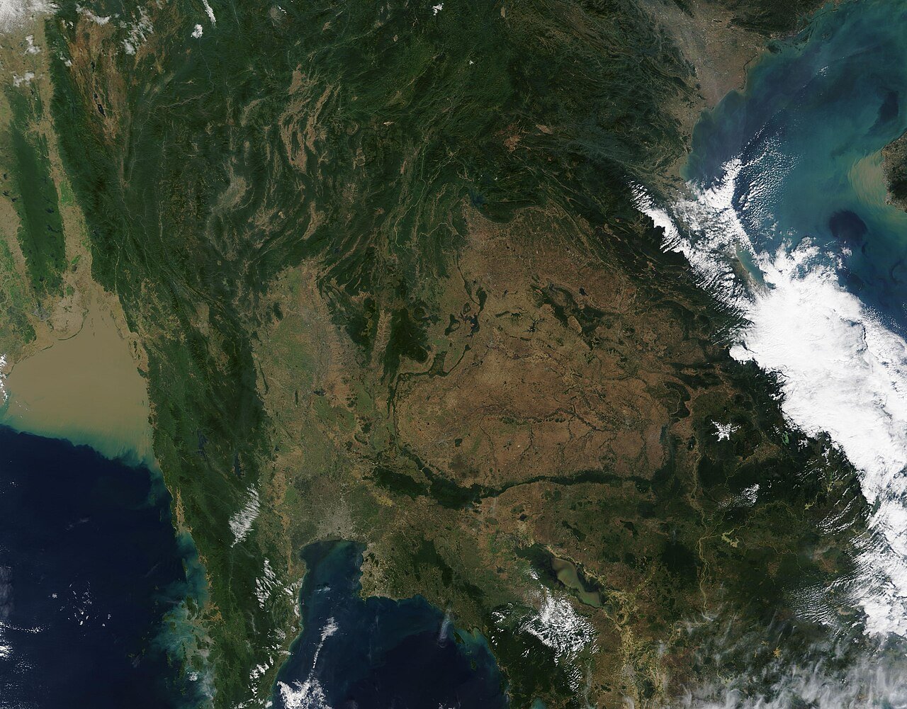 ชายฝั่งทะเลอันดามันประเทศไทย