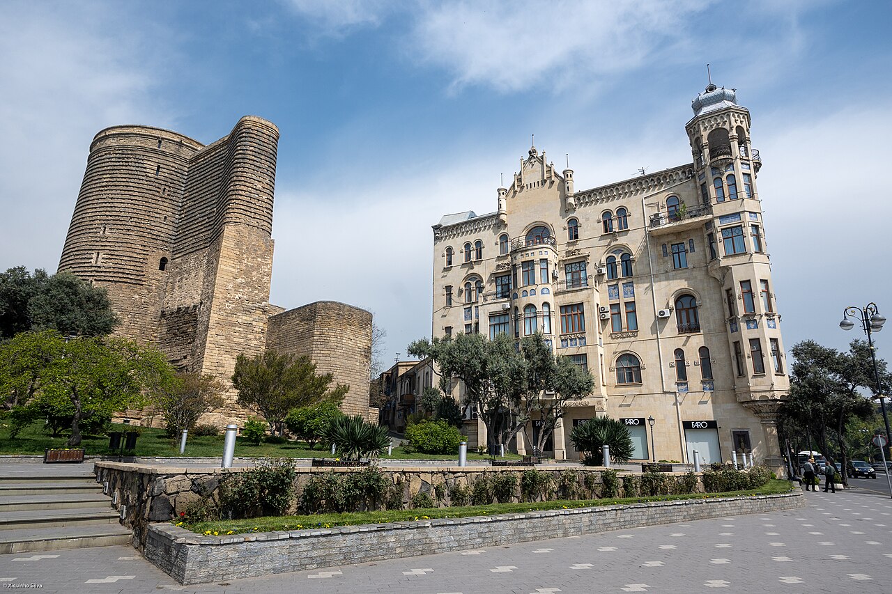 สิ่งมหัศจรรย์อาเซอร์ไบจาน (Azerbaijan) — เมืองเก่าบากูในกำแพง หอคอยเมเดน และดินแดนแห่งไฟ