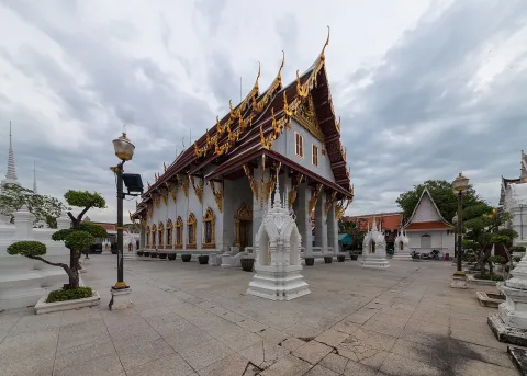 คาถาชินบัญชร (สมเด็จโต พฺรหฺมรํสี) — บทนำและบทต้น พร้อมความหมาย