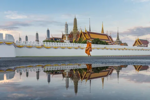 พระคาถามหาจักรพรรดิ (หลวงปู่ดู่ พฺรหฺมปญฺโญ) — บทสวด พร้อมความหมาย