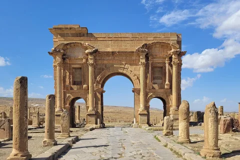 สิ่งมหัศจรรย์แอลจีเรีย (Algeria) — ทิมกาด เมืองโรมันผังตารางอายุเกือบ 2,000 ปี ในประเทศใหญ่ที่สุดของแอฟริกา