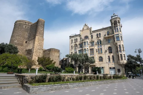 สิ่งมหัศจรรย์อาเซอร์ไบจาน (Azerbaijan) — เมืองเก่าบากูในกำแพง หอคอยเมเดน และดินแดนแห่งไฟ